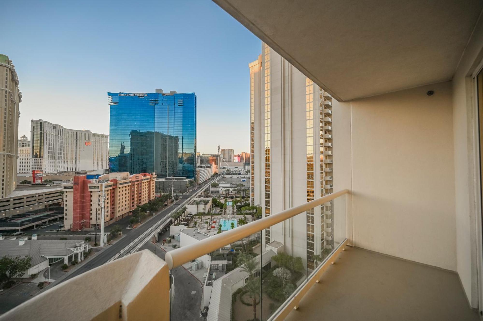 Stripviewsuites At Signature Лас-Вегас Номер фото